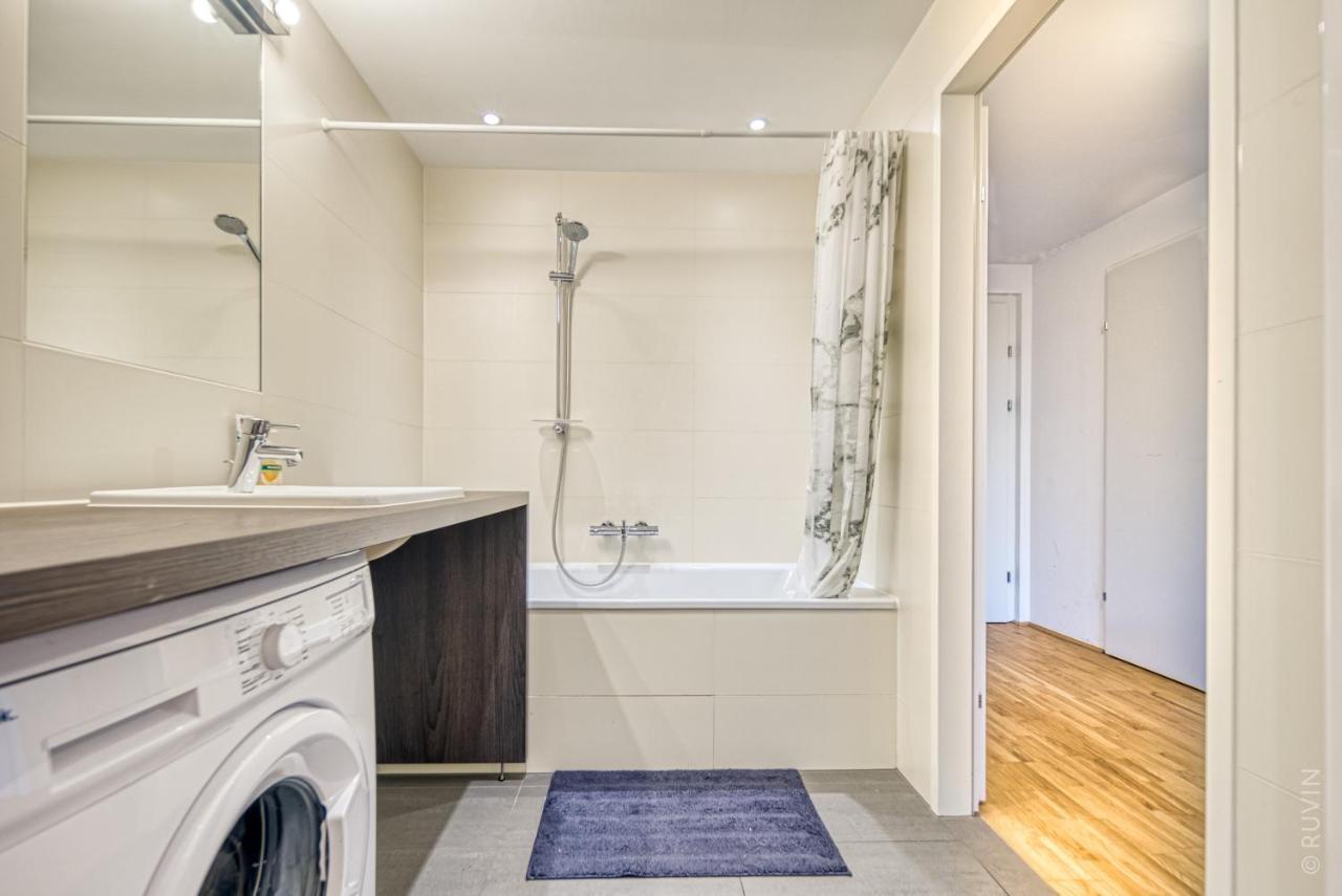 Apartament High Rise, Netflix, 2 Min To Main Station Wiedeń Zewnętrze zdjęcie