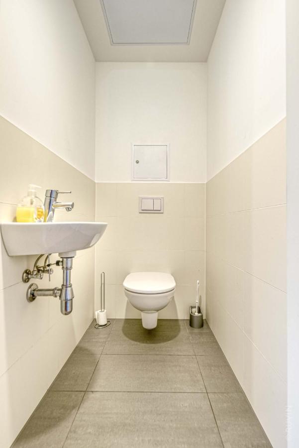 Apartament High Rise, Netflix, 2 Min To Main Station Wiedeń Zewnętrze zdjęcie